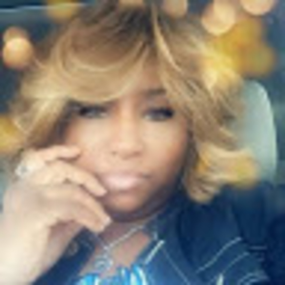 Meet your Posher, Dee